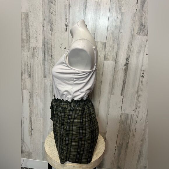 Romper  - Picture 2 of 7